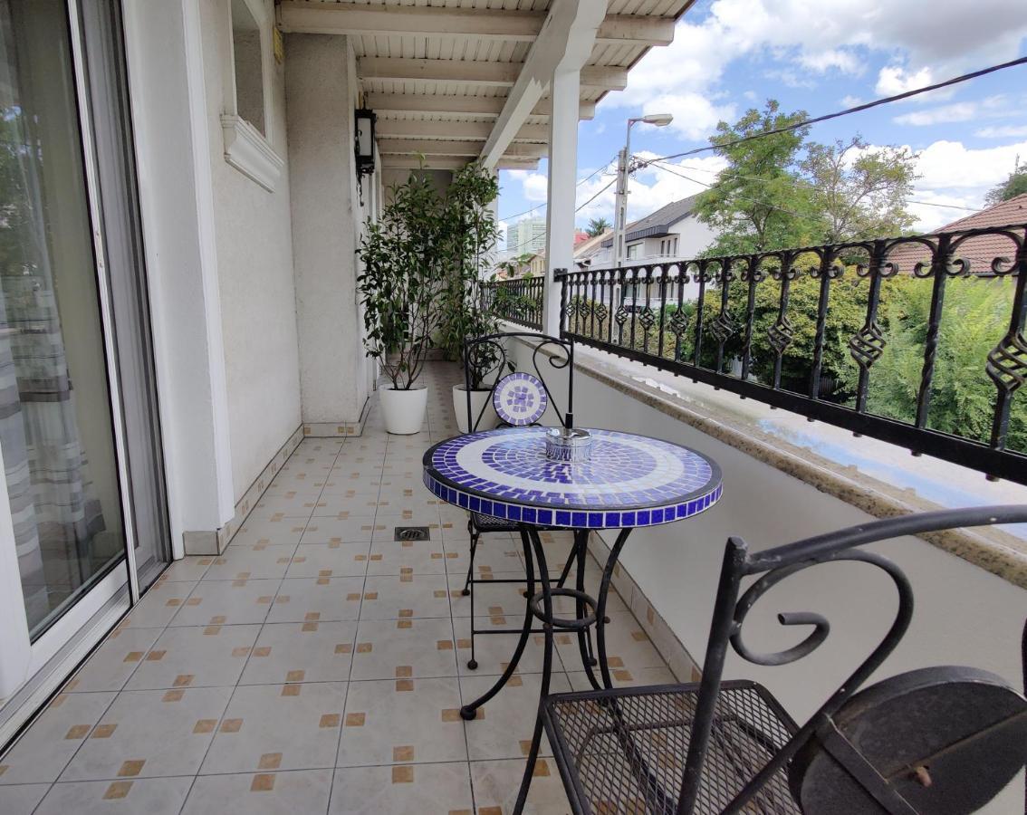 Bliss Rest Apartment Nyiregyhaza Bagian luar foto